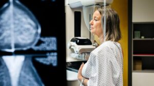 Tratamientos oncológicos y medicina preventiva: Qué cubre realmente la sanidad privada